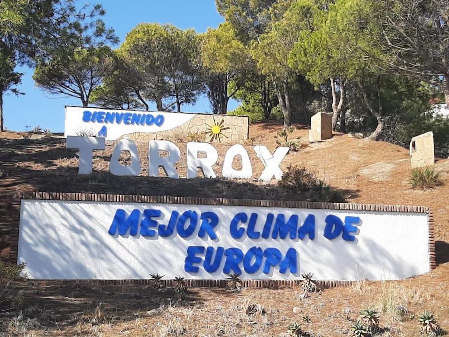 Nuevo Torrox Deluxe Beach & Piscina Eksteriør billede