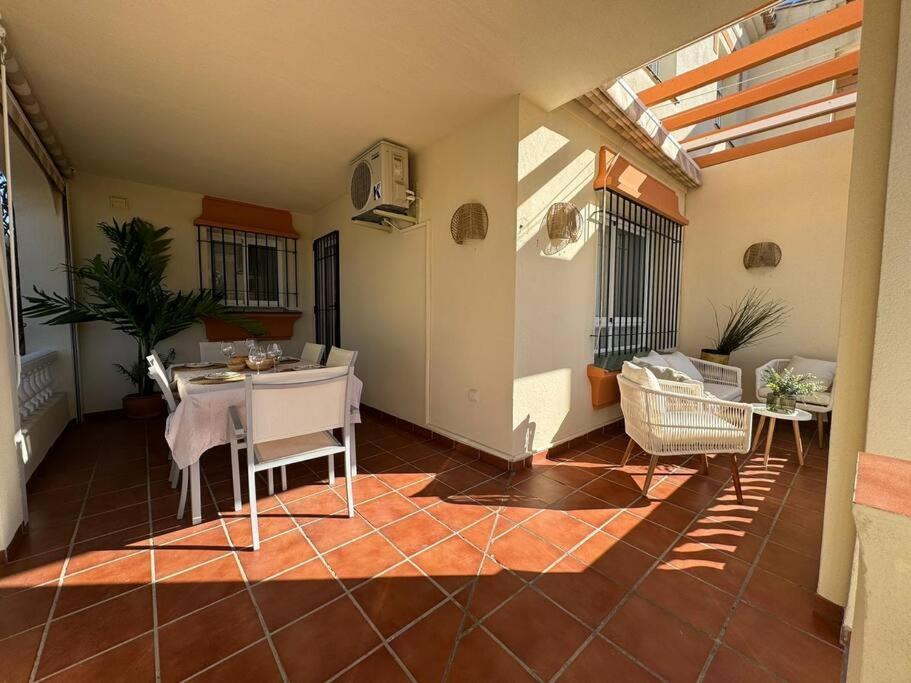Nuevo Torrox Deluxe Beach & Piscina Eksteriør billede