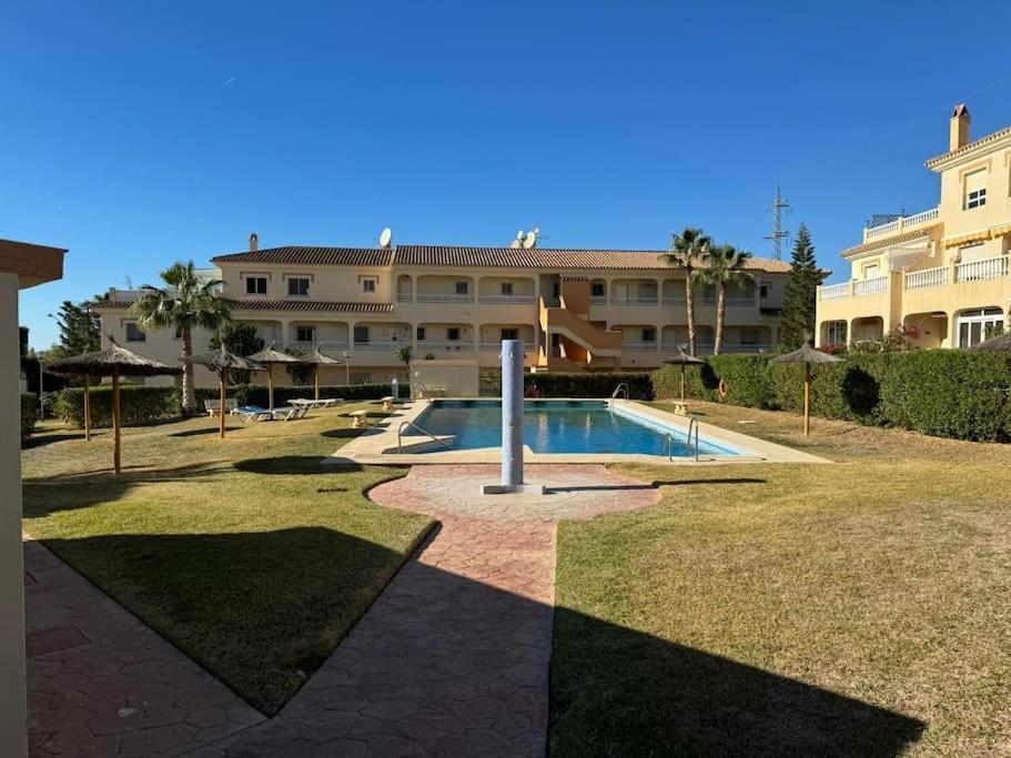 Nuevo Torrox Deluxe Beach & Piscina Eksteriør billede